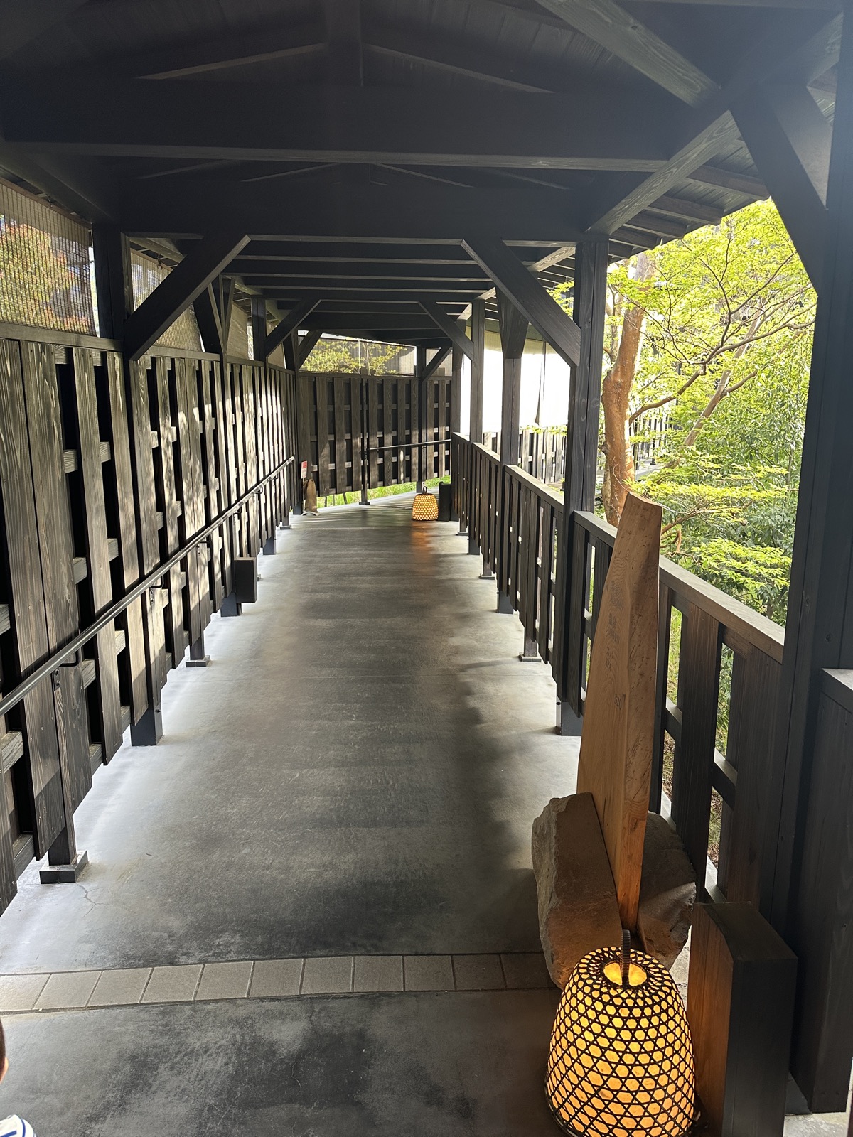 ふふ箱根 館内渡り廊下の照明